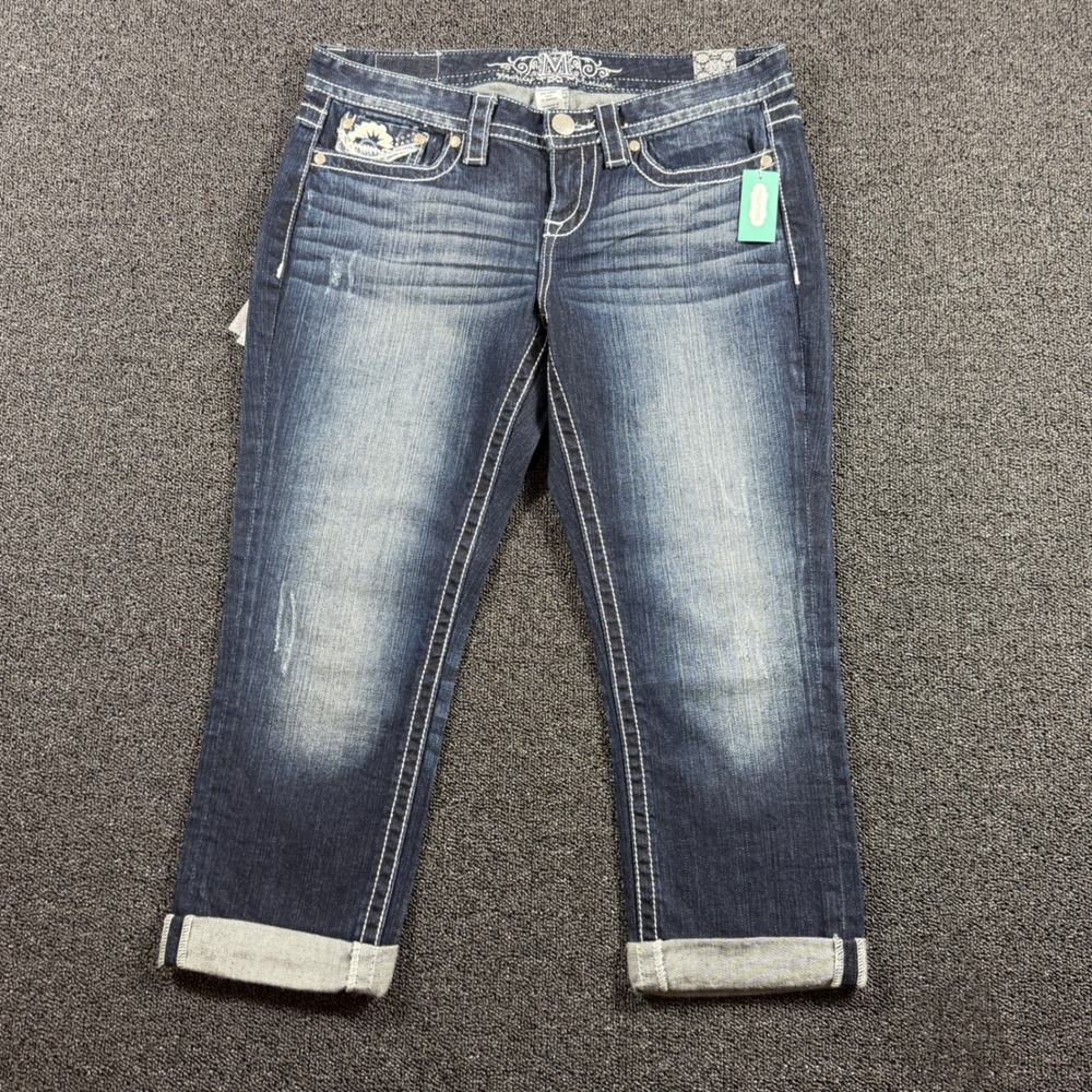 Maurices Premium Embroidered Capri Jeans Women's Size 9/10 Rhinestone NWT Y2K